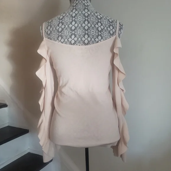 Club Monaco Cold Shoulder Ruffled Sleeve Top. - Picture 6 of 9